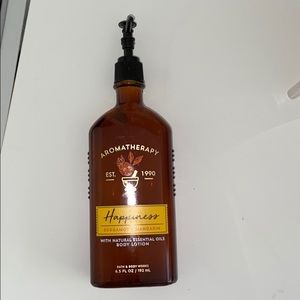 Bath & Bodyworks aromatherapy happiness lotion